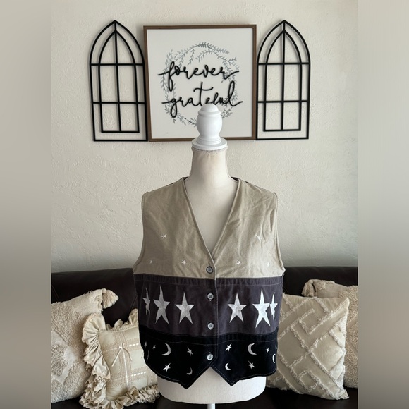 Vintage Christopher & Banks Star - Moon Print Vest Size Large - Picture 1 of 14